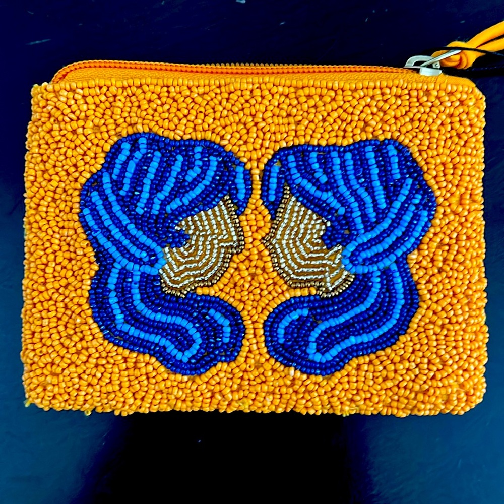 NWT 🏆 America and Beyond beaded bag!